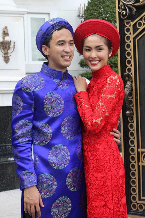 Tương tự với cô con dâu xinh đẹp, cả hai đều khiến người xem phải trầm trồ khen ngợi và thầm ghen tỵ.