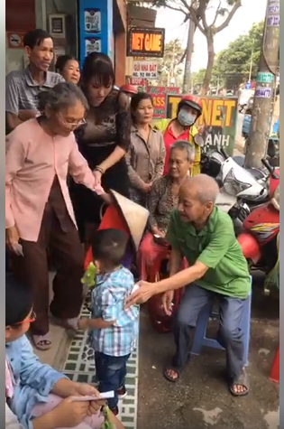 Hành động đẹp của Phi Thanh Vân nhận được sự hưởng ứng nhiệt tình từ phía cộng đồng.