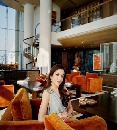 Bà Nita Ambani, phu nhân ông Ambani, bên trong ngôi nhà "tỷ USD" của gia đình.