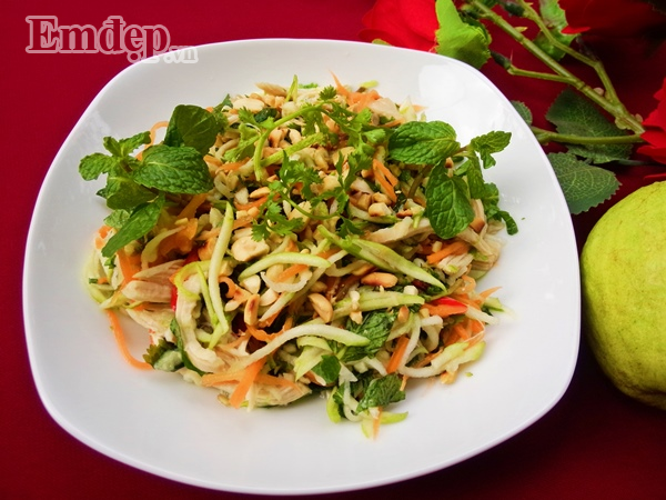 Thành phẩm: Như vậy là ta đã hoàn thành xong món nộm ổi rồi đấy.
