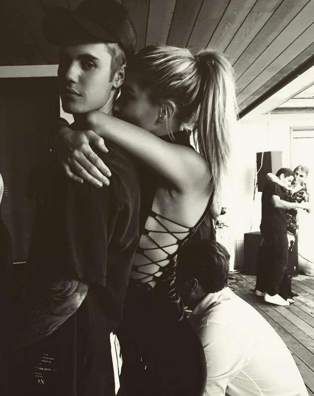 Trong một cuộc phỏng vấn với tạp chí GQ, Justin Bieber từng lấp lửng về chuyện yêu đương cô nàng mà anh quen biết từ năm 2009: “Baldwin là cô gái tốt. Chúng tôi dành nhiều thời gian cho nhau và biết đâu cô ấy sẽ là người tôi kết hôn thì sao?”. Thực tế, cũng vì chuyên hẹn hò với Justin mà Hailey Badwin nhận được nhiều sự chú ý hơn thuở mới vào nghề.