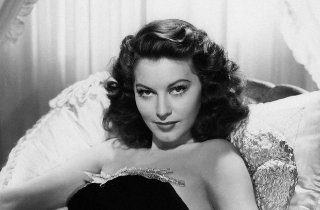 3. Ava Gardner Ava Gardner sinh ngày 24/12/1922 đã từng hút hồn khán giả bởi vẻ đẹp của một bóng hồng trong các bộ phim của Hollywood trong thập niên 50 của thế kỷ 20.