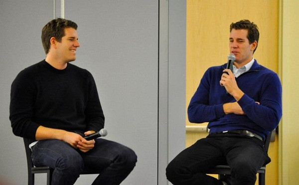 Cameron và Tyler Winklevoss Hai anh em sinh đôi Cameron và Tyler Winklevoss đã đầu tư 11 triệu USD vào Bitcoin năm 2012 và trở thành tỷ phú khi tiền ảo này tăng giá phi mã trong năm 2017. Họ cũng là nhà sáng lập của một sàn giao dịch tiền ảo có trụ sở tại New York với lượng giao dịch hàng ngày khoảng 300 triệu USD.