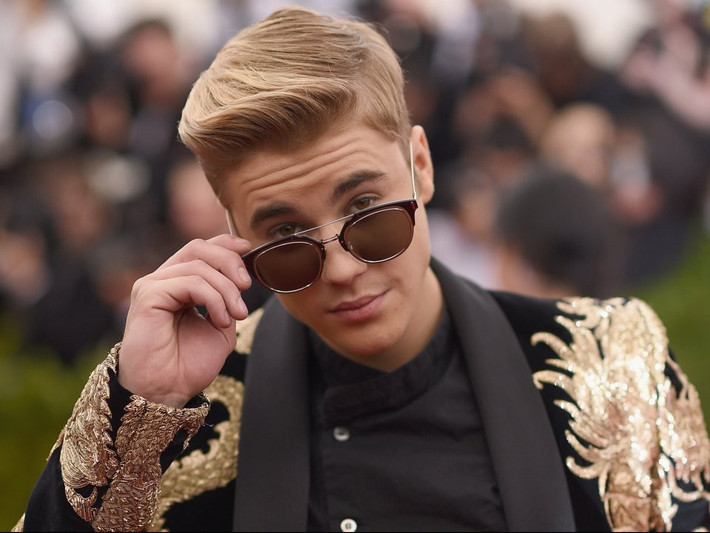24 tuổi: Justin Bieber Tổng giá trị tài sản: 300 triệu USD Quốc gia: Canada Nguồn gốc tài sản: tự thân Vị trí: Ca sĩ, Scooter Braun Projects