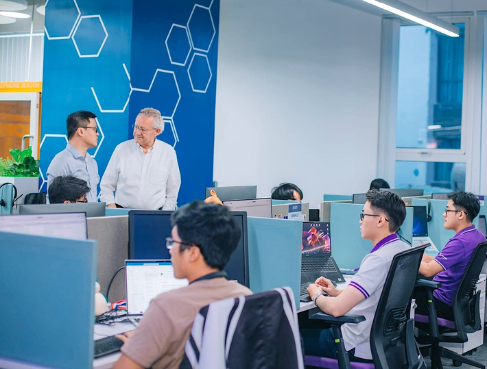 Synopsys Việt Nam hiện có gần 500 kỹ sư làm việc tại các trung tâm công nghệ ở TP.HCM, Đà Nẵng và Hà Nội. (Ảnh: Báo Quảng Nam)