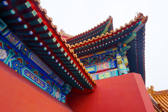 Theo quan niệm tín ngưỡng của Trung Quốc cổ đại, máu động vật được cho là có thể xua đuổi tà khí và bảo vệ sự thịnh vượng của một vùng đất. Chính vì thế, nhiều người tin rằng hoàng cung đã sử dụng một lượng lớn tiết lợn mỗi năm để bảo vệ Tử Cấm Thành khỏi thế lực ma quái. Lời đồn này đã lan truyền rộng rãi, khiến không ít người tò mò về tính xác thực của nó.