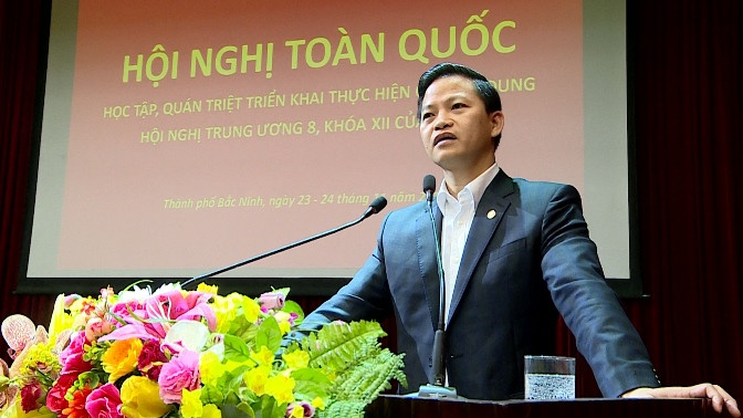 Người tiền nhiệm chức Bí thư Thành ủy Bắc Ninh của ông Chinh là ông Vương Quốc Tuấn. Hiện tại, ông Vương Quốc Tuấn đã được HĐND tỉnh này bầu bổ sung làm Phó Chủ tịch UBND tỉnh Bắc Ninh.