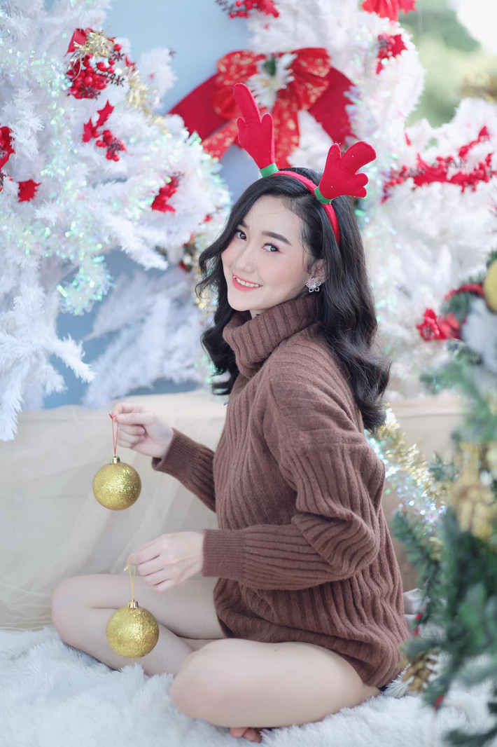 Huỳnh Như được mai mối cho một chàng trai 31 tuổi tên Thái Quý, hiện kinh doanh tự do. Cả hai đã bấm nút hẹn hò sau thời gian ngắn ngủi tìm hiểu nhau trên chương trình.