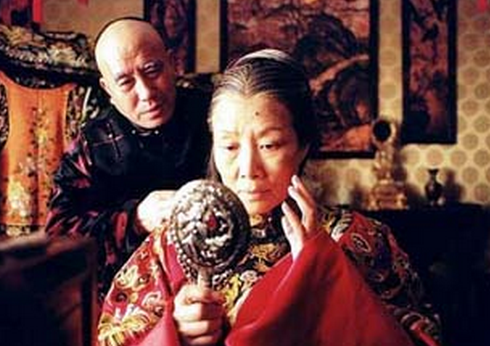 Con số 100 trong thực tế gắn liền với rất nhiều ý nghĩa, đây là một con số tròn trĩnh có 3 chữ số. Đây cũng có thể là con số mà nhiều người đánh dấu làm mốc. Không chỉ trong cuộc sống hàng ngày mà ngay cả trong những sự kiện trọng đại thì con số này cũng có rất nhiều ý nghĩa.