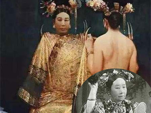 Bồn thứ 1 để Từ Hy tắm nửa thân trên, sau đó phần còn lại ở 1 bồn tắm khác, bởi theo Từ Hy thái hậu, âm dương nên được phân biệt rạch ròi. Cuối cùng Từ Hy thái hậu ngâm mình ở 1 bồn tắm thứ 3. Cả 3 bồn tắm đều dùng 3 loại nước ấm khác nhau. Trong lúc Từ Hi Thái hậu tắm rửa, tất cả thái giám đều phải quỳ gối đợi lệnh sau 1 tấm màn, chỉ cho phép 4 ma ma đứng bên trong phòng tắm.