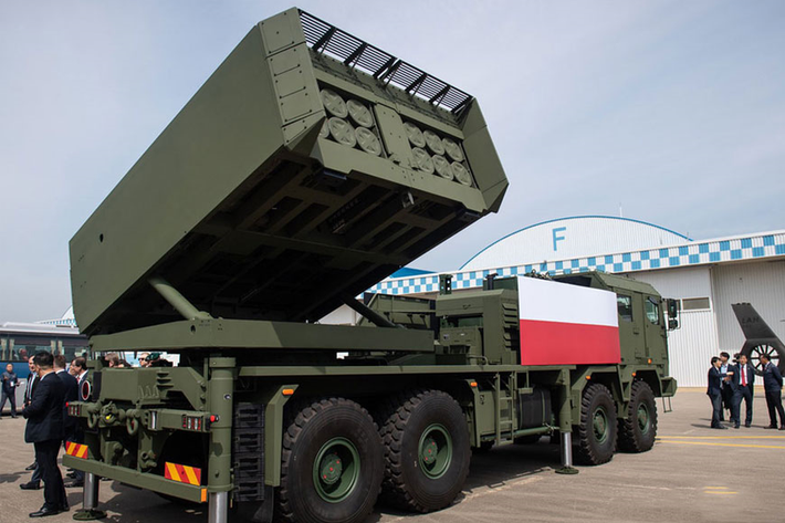 Đối thủ cạnh tranh tiếp theo của K239 Chunmoo là sản phẩm hợp tác giữa Tập đoàn Lockheed Martin của Mỹ và Rheinmetall của Đức - hệ thống GMARS, vũ khí này cũng lần đầu tiên được giới thiệu tại Triển lãm Eurosatory 2024.