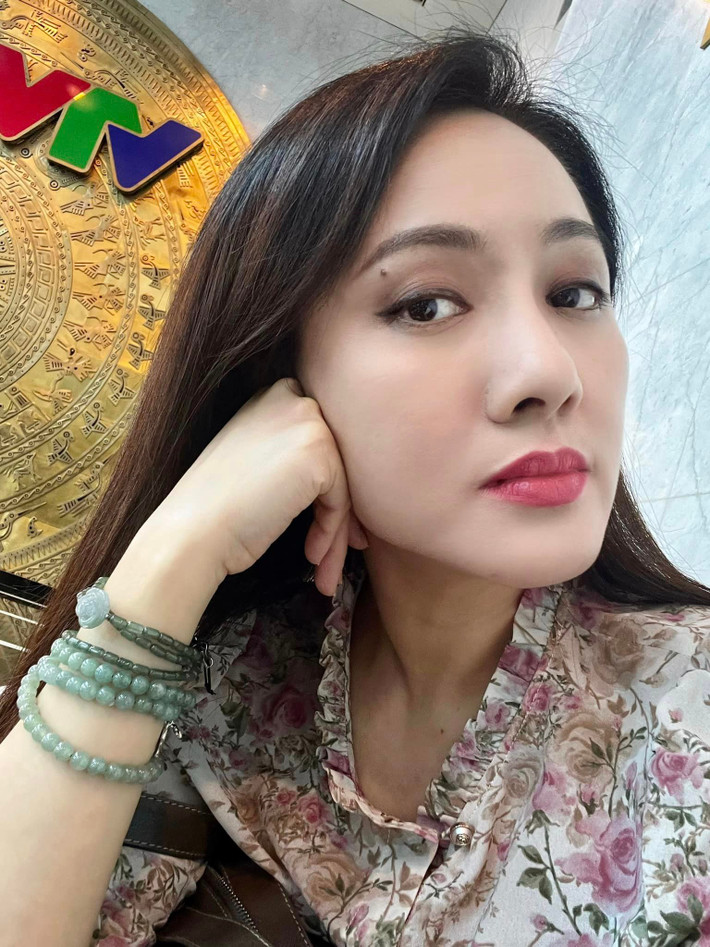 Xinh đẹp, tài năng, nổi tiếng trên sóng truyền hình, song BTV Hoài Anh lại là người kín tiếng trong chuyện đời tư.