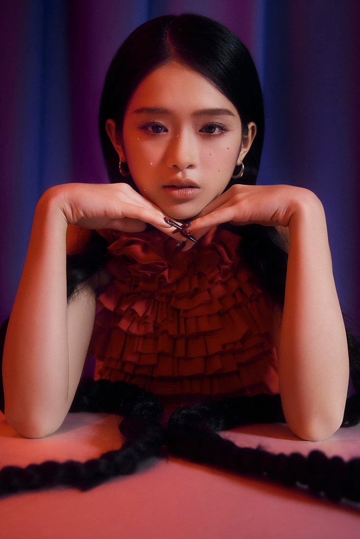 Nhìn Linh Ka, dân tình dễ liên tưởng đến hình ảnh một nữ idol thế hệ mới debut tại Việt Nam.