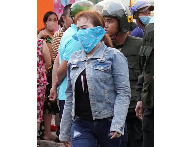 Không chỉ có bảo kê thu tiền đối với những người bán hàng mà băng nhóm này còn bảo kê cả việc cho vay nặng lãi và đòi nợ thuê tại nhiều khu nhà trọ lân cận như Khu công nghiệp Thạnh Phú thuộc (huyện Vĩnh Cửu), phường Trảng Dài, Tân Phong (TP Biên Hòa).
