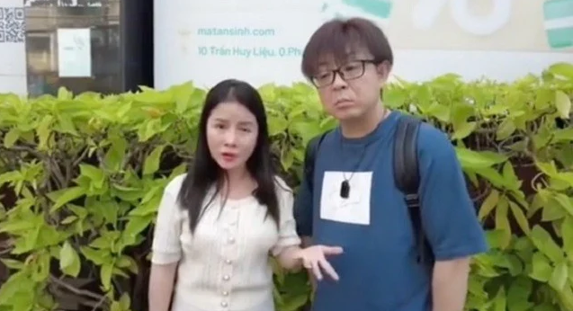 Theo Đức Nhân, việc bác sĩ này không dặn dò kỹ vợ chồng cô trong quá trình điều trị đã ảnh hưởng đến việc hút trứng cũng như khả năng có em bé của Đức Nhân.