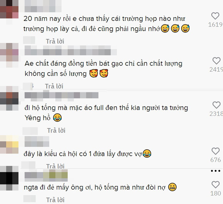 “Chắc vợ cũng thân với hội này nên mới đông đúc vậy chứ bình thường người ta ngại chết", "Mà trông mấy ông này hùng hổ đến khoa sản thế người ta lại tưởng có chuyện gì",...là những bình luận hài hước của cư dân mạng.