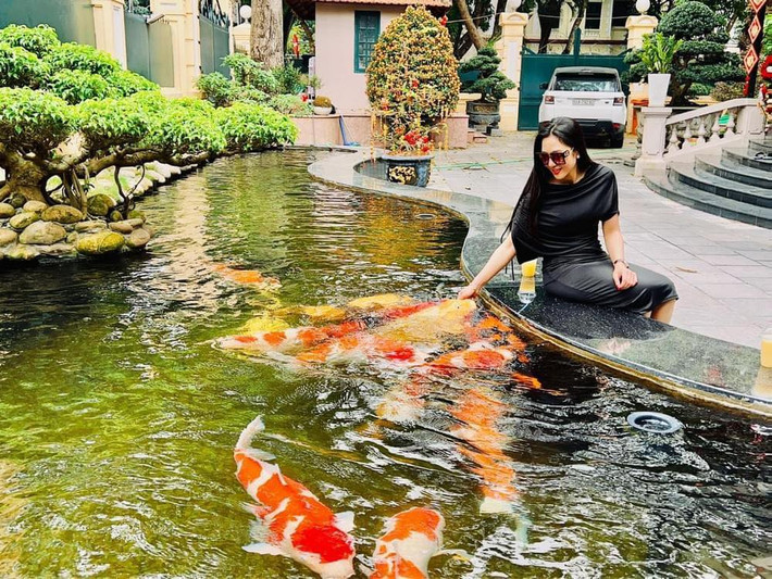 Không dừng lại ở đó, cư dân mạng còn phát hiện ra “vua cá Koi” Ngô Thắng đã khóa Facebook.