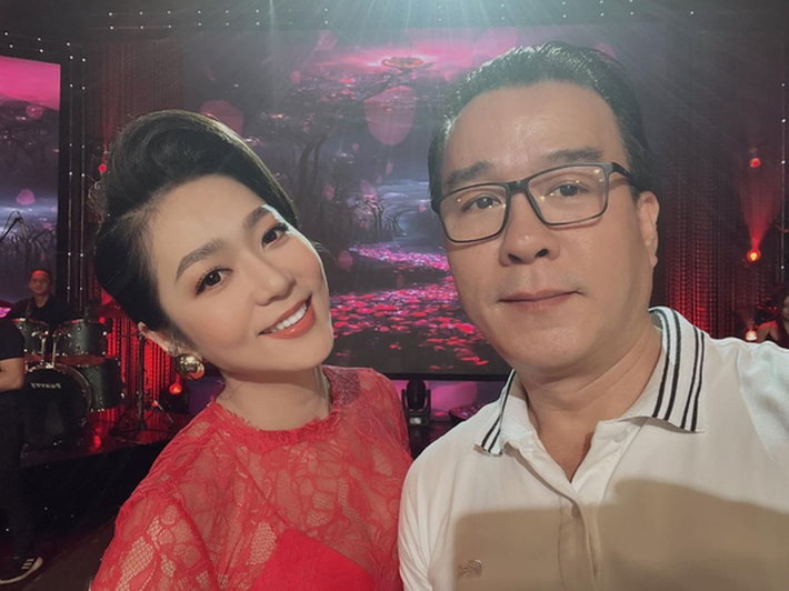 Còn ca sĩ Hà Thanh Xuân bị đồn đoán là "tiểu tam" chen vào cuộc sống hôn nhân của Thắng Ngô và vợ cũ trước đó.