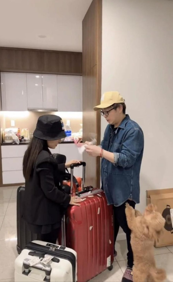 Nữ Youtuber còn kèm theo dòng trạng thái khẳng định: “Sau tất cả sẽ giúp ta trưởng thành hơn”.