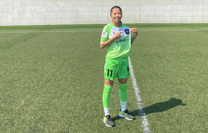Huỳnh Như gia nhập câu lạc bộ Vilaverdense (Bồ Đào Nha) vào tháng 8/2022, trở thành cầu thủ nữ Việt Nam đầu tiên sang châu Âu chơi bóng. Tối 25/2, lần thứ năm cô giành danh hiệu Quả bóng vàng Việt Nam.