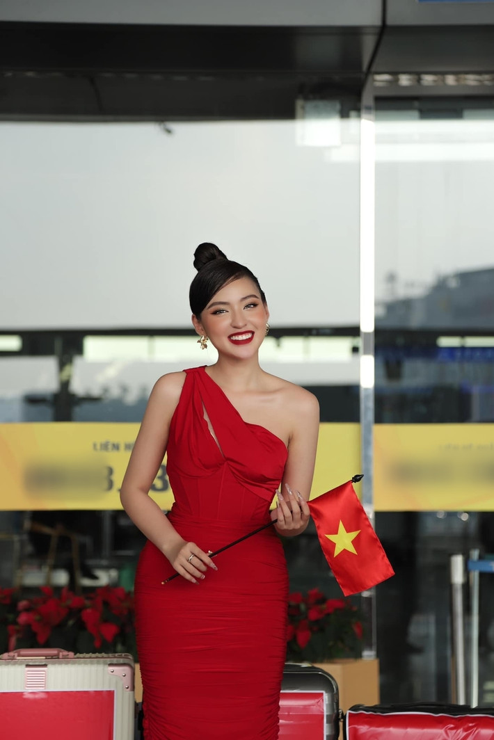 Netizen cho rằng danh xưng này không phù hợp với người đẹp chưa có nhiều đóng góp cho làng giải trí. Ảnh: FBNV
