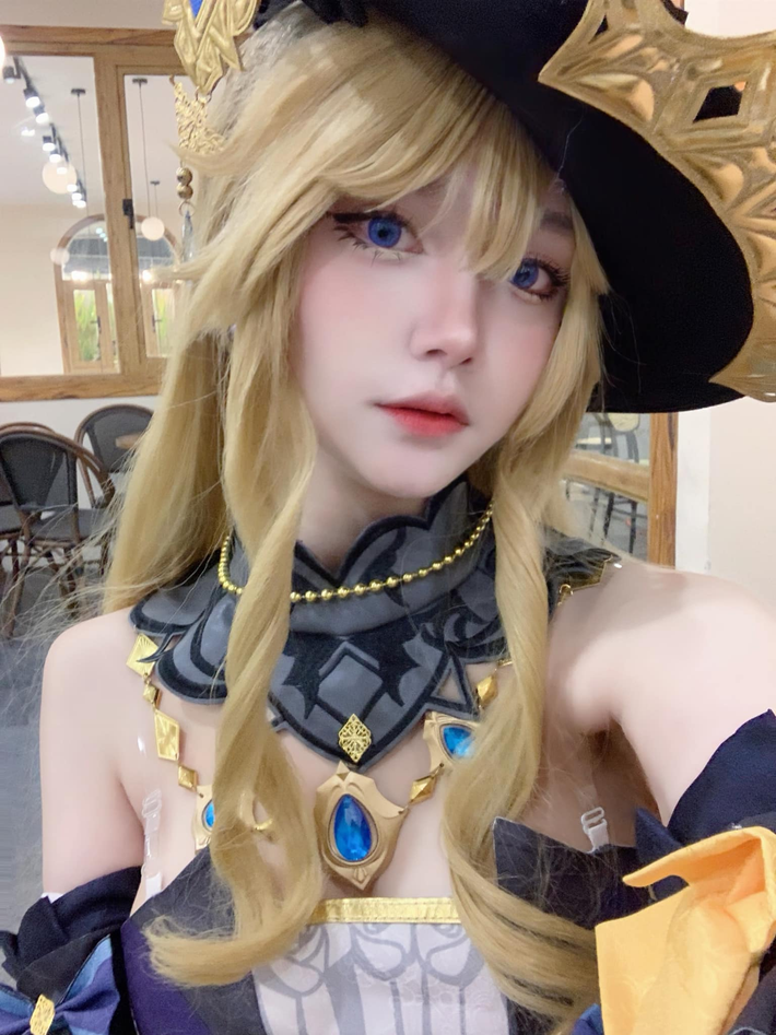 Hiện tại, cô tiếp tục gây ấn tượng với các bộ cosplay gợi cảm, chỉn chu, được cộng đồng đón nhận nồng nhiệt. (Ảnh: FBNV)