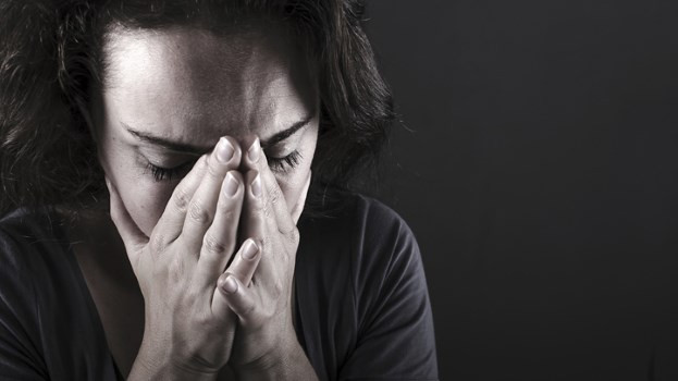 Chẩn đoán trầm cảm thường đòi hỏi phải kèm theo lịch sử bệnh và những bài kiểm tra thể chất. Và đây là lý do nhiều bác sĩ dễ bị lúng túng khi gặp bệnh nhân có các triệu chứng như buồn bã, lo lắng, khó chịu, mệt mỏi kinh niên, khó tập trung và mất ngủ.