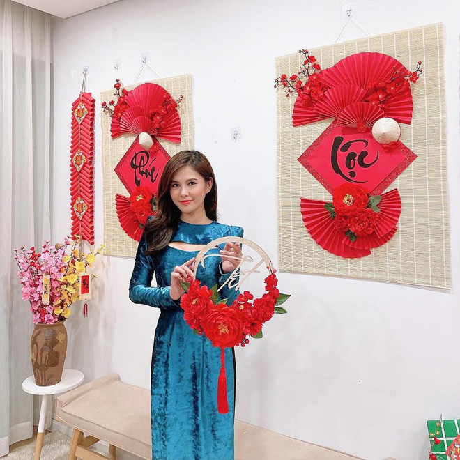 Khác với những bức hình sang chảnh, quyến rũ thường thấy trên Instagram, vợ của CEO giản dị trông không khác gì thôn nữ.