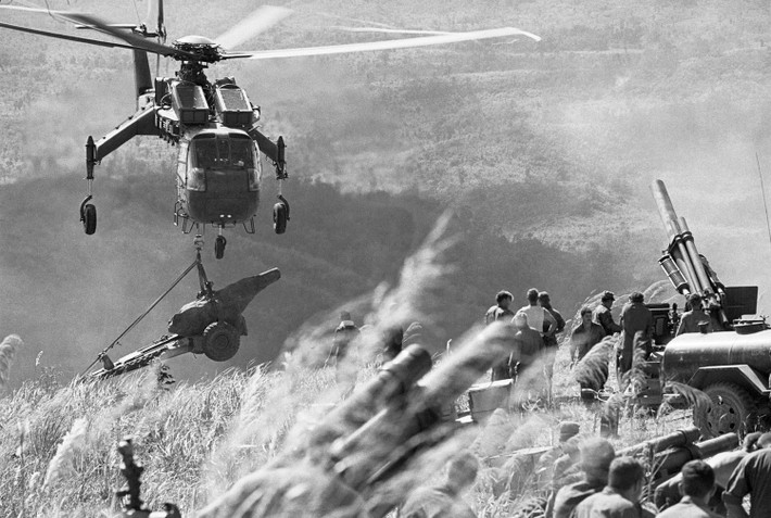 Ở Việt Nam, số lượng lính Mỹ đồn trú bắt đầu giảm kể từ năm 1969 - dấu hiệu cho sự chán nản của chính quyền Mỹ sau nhiều năm vất vả tại mảnh đất này mà "không giải quyết được điều gì". Nguồn ảnh: TA.