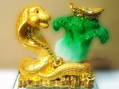 Trong năm gia trạch an yên, tình cảm vợ chồng hòa hợp, có tin vui về con cái. Những cặp vợ chồng hiếm muộn không phải lo lắng quá nhiều về vấn đề này kẻo ảnh hưởng tới tình cảm hoặc gây lục đục nội bộ. Hai bạn cần giữ tâm lý thoải mái, kiên trì chữa trị ắt sẽ thành công.