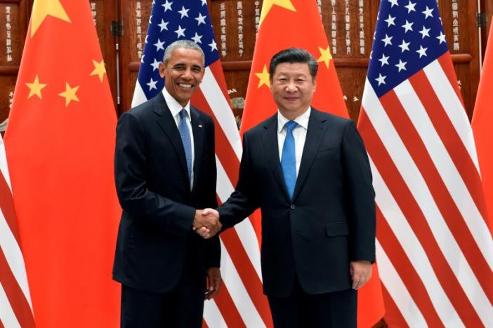 Chủ tịch Tập Cận Bình vui vẻ bắt tay Tổng thống Obama trong cuộc gặp gỡ ở Nhà khách chính phủ tại thành phố Hàng Châu, nơi sẽ diễn ra Hội nghị Thượng đỉnh G20.
