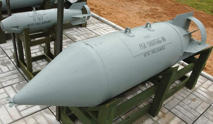 Một trong những vũ khí mới nhất và hiệu quả nhất là loại đạn lượn đa năng D-30SN, khi có khả năng vượt qua khoảng cách đáng kể và bắn trúng mục tiêu với độ chính xác cao, khiến chúng trở thành một yếu tố quan trọng trong trang bị của VKS.
