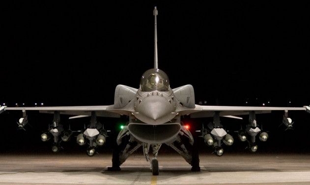 Trên mặt lý thuyết, Lockheed Martin cũng khẳng định F-16 Block 70/72 hoàn toàn đủ khả năng hoạt động, vận hành cho tới tận năm 2070 - nghĩa là hoàn toàn phù hợp với quan điểm "ăn chắc mặc bền" của chúng ta. Nguồn ảnh: Lockheedmartin.