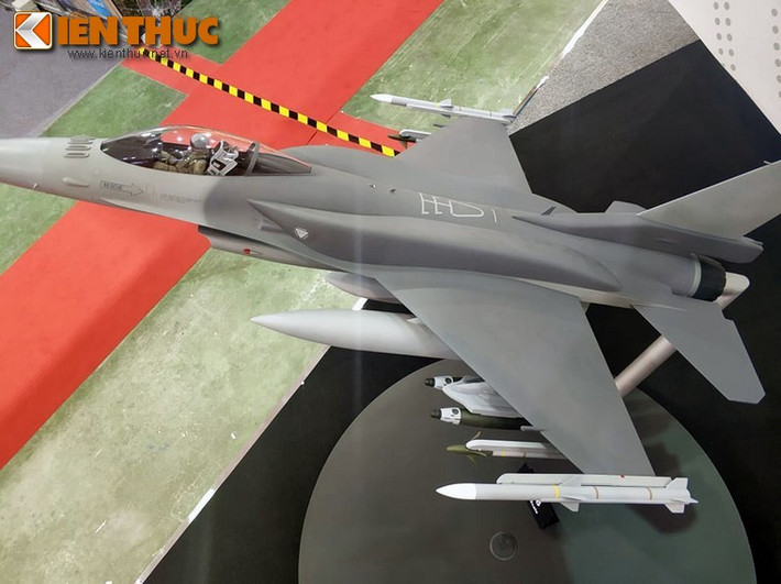 Phiên bản chiến đấu cơ F-16V Block 70/72 là phiên bản hiện đại nhất của dòng F-16 tính tới thời điểm hiện tại, được trình làng từ năm 2012 và tới nay đã hoạt động trong biên chế của nhiều quốc gia trên thế giới.