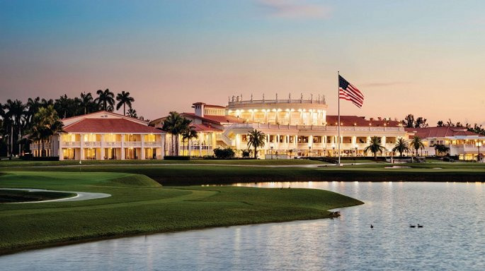 Khu nghỉ dưỡng kết hợp sân golf Doral ở Miami là một trong những bất động sản đồ sộ thuộc sở hữu Trump Organization, trải rộng trên diện tích 3,2 km2. (Ảnh: Youtube)