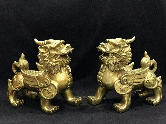 Ngoài ra, khi mua tỳ hưu gia chủ nên lưu ý, muốn công danh tấn tới người mua phải chọn con tỳ hưu có sừng, có cánh, mông nhỏng cao, thuôn.
