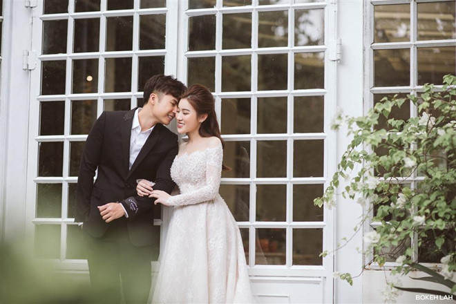 Trinh Hoàng là cái tên quen thuộc trong hội Rich kid of Vietnam, từng lên báo nước ngoài vì cuộc sống xa hoa ở Mỹ. Đầu năm 2019, thông tin 9X về chung một nhà với bạn trai giàu có nhận được nhiều sự quan tâm.