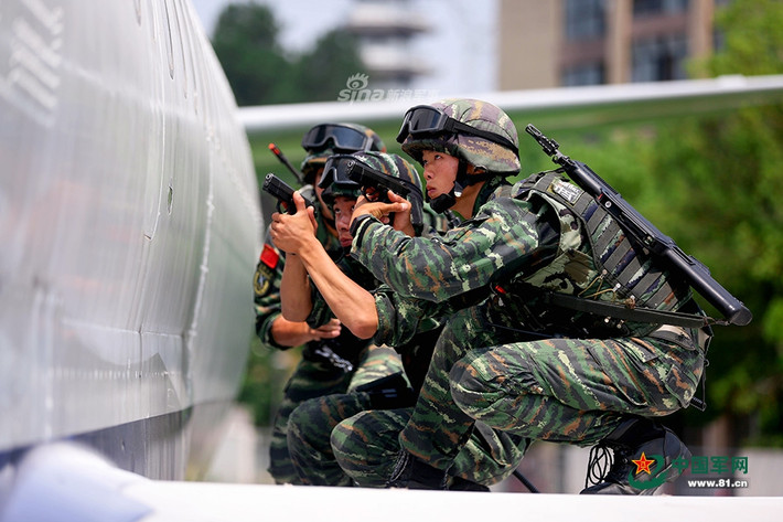 Mặc dù vậy, Bắc Kinh luôn duy chính sách không khoan nhượng với khủng bố và sẵn sàng tấn công tiêu diệt chung bất cứ khi nào có cơ hội chứ không thỏa hiệp. Nguồn ảnh: 81cn.