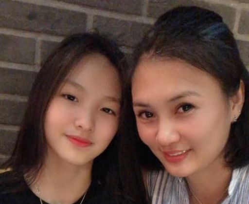 Huệ Anh cũng là cô gái gây chú ý khi sở hữu dung nhan xinh đẹp thừa hưởng từ mẹ - "hoa khôi bóng chuyền" Phạm Kim Huệ.