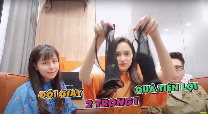 Hoa hậu Chuyển giới Quốc tế 2018 Hương Giang mới đây chia sẻ video ghi lại quá trình "bóc tem" loạt đồ hiệu đắt đỏ đến từ các thương hiệu thời trang lớn trên thế giới.