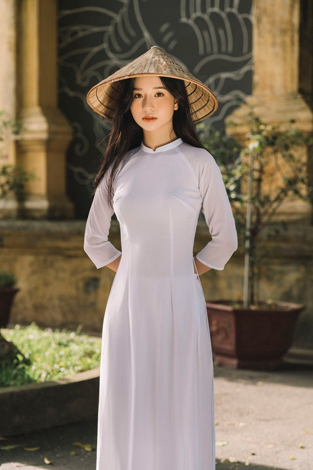 Sở hữu ngoại hình cuốn hút, bắt mắt nên nữ sinh 10x được nhiều shop thời trang "chọn mặt gửi vàng".