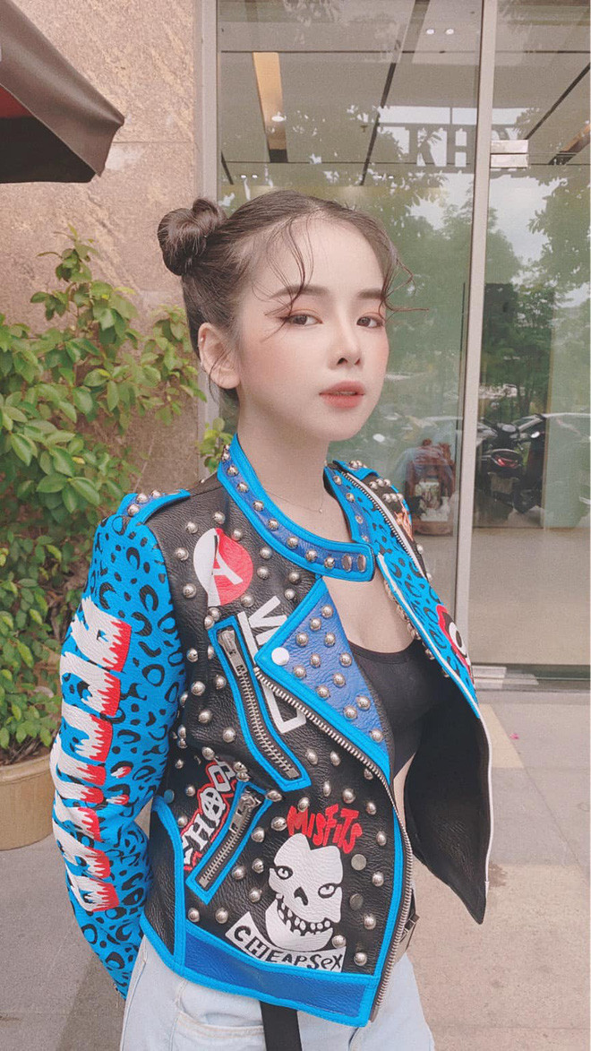 Trương Tiểu My sinh năm 1995, là nữ DJ nổi tiếng trong dòng nhạc EDM và từng giành danh hiệu quán quân Miss DJ 2015.