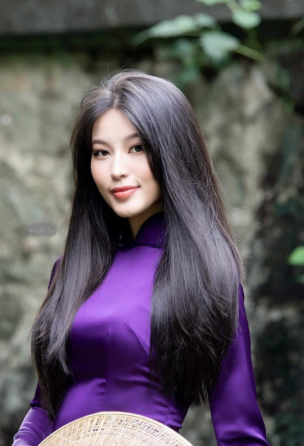 Một trong những thí sinh mới nhất và khiến dân tình quan tâm của Hoa hậu Việt Nam 2020 là Nguyễn An Khương (sinh năm 2000) đến từ Hà Tĩnh.