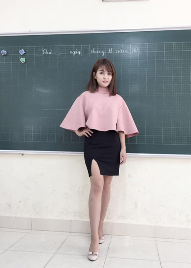 Mỗi lần đăng tải hình ảnh mới, cô giáo tiểu học lại khiến nhiều người ngẩn ngơ. Mời quý độc giả đón xem thêm video 3 mẫu nhí người Việt được vinh danh tại cuộc thi thời trang quốc tế - Nguồn: KÊNH VTC14