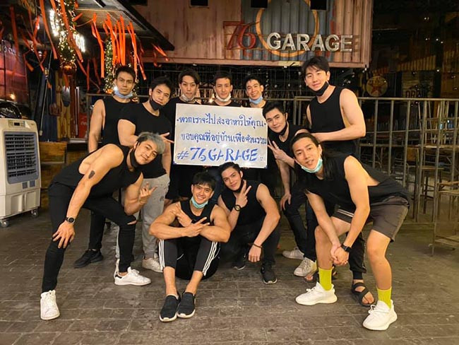 76 Garage mở cửa được 2 năm, nó là một nhà hàng kiêm quán bar. Trước khi dịch COVID-19 xảy ra, nơi này từng nổi tiếng là có dàn phục vụ “ngon như đồ ăn của quán”. Kể từ khi Thái Lan tuyên bố tình trạng khẩn cấp về dịch do virus corona gây ra vào cuối tháng 3, thực khách hầu như bị cấm ăn tại nhà hàng, chỉ có đồ takeaway (đồ ăn mang đi) là được phép.