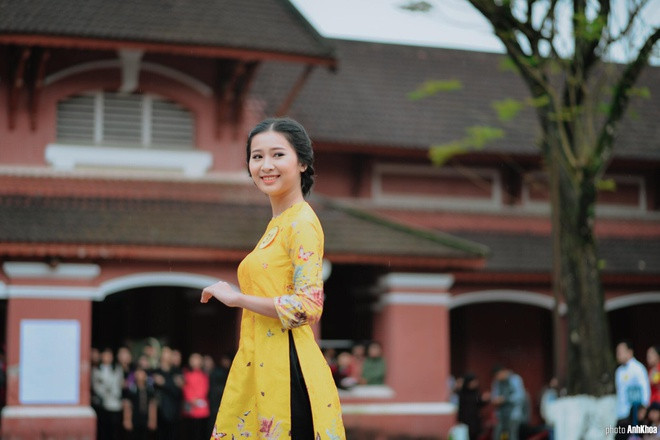 Ý Nhi từng giành 2 HCV môn bơi lội tại Hội khỏe Phù Đổng cấp tỉnh. Cô nàng còn giỏi nhiều môn thể thao như điền kinh, cầu lông. "Ban đầu mình tự tạo thói quen phải luyện tập thể thao để nâng cao sức khỏe. Dần dần, nó lại trở thành sở thích và đam mê của bản thân", 9X chia sẻ.