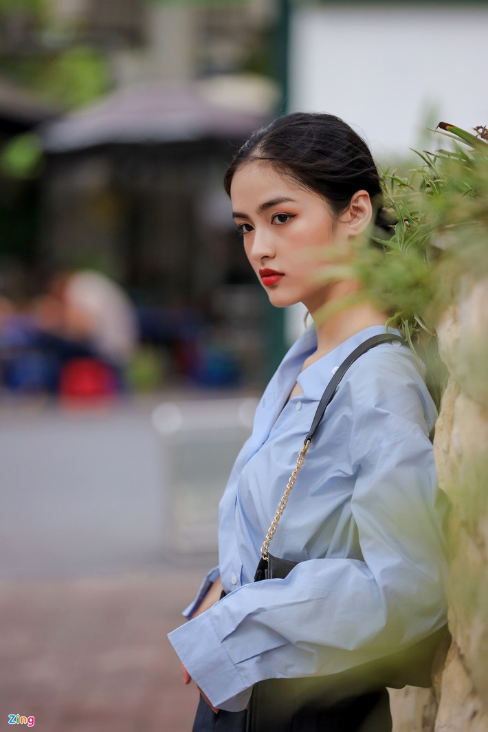 "Với tôi, catwalk là kỹ năng tương đối khó nên tôi đầu tư khá nhiều cho phần này. Một trong những vấn đề lớn của tôi là cân bằng thời gian để học tập và chuẩn bị cho cuộc thi. Tôi không nghĩ mình sẽ bảo lưu, tôi muốn mình ra trường đúng hạn dù tham gia Hoa hậu Việt Nam", Hà My cho hay.