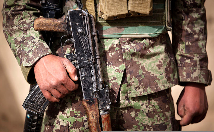 Giới chức quốc phòng của Afghanistan cũng "phàn nàn" với Sputnik rằng quân đội Mỹ lấy đi các loại vũ khí Liên Xô của họ và đổi lại bằng những loại vũ khí của NATO với chất lượng không hề tương xứng, kể cả khi chúng hoàn toàn miễn phí. Nguồn ảnh: Wiki.