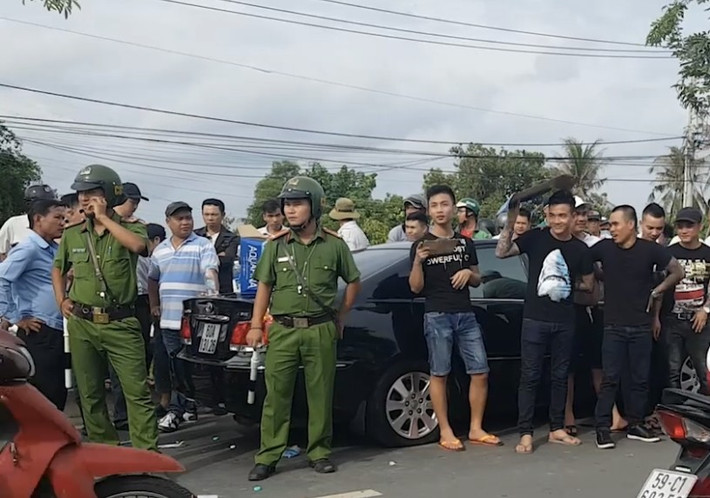 Hiện tượng Bùi Văn Thái đã bỏ trốn, công an TP Biên Hòa đã khởi tố bị can và ra lệnh truy nã, khi nào bắt được sẽ xử lý sau. Đối với Nguyễn Hoàng Đỗ Đạt, Trần Văn Tài (Tài Hà Mã), Bùi Phi Hải (Hải Bất Cần Đời), Luân, Quang, Thành và một số người khác (chưa rõ lai lịch), Công an TP Biên Hòa tiếp tục xác minh, truy tìm làm rõ hành vi, xử lý sau.