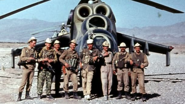 Theo thông tin của nhóm Cựu binh Liên Xô tại Afghanistan tiết lộ với Sputnik, việc bị bắn hạ trong vùng địch sẽ khiến phi công trở thanh một con mồi ngon cho đối phương. Khi đó, người phi công sẽ phải sử dụng mọi khả năng của mình để che giấu đi thân phận.